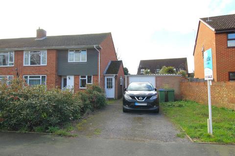 2 bedroom maisonette for sale, Thrupps Lane, Hersham KT12