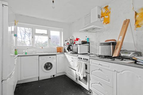 2 bedroom maisonette for sale, Thrupps Lane, Hersham KT12