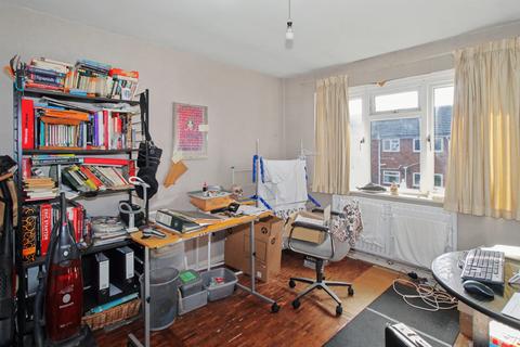 2 bedroom maisonette for sale, Thrupps Lane, Hersham KT12