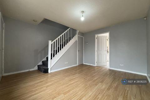 2 bedroom semi-detached house to rent, Venture Scout Way, Manchester, M8
