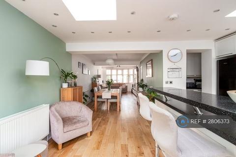 undefined, Barmouth Avenue, Perivale, Greenford, UB6
