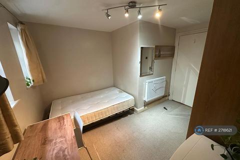 1 bedroom in a flat share to rent, Kingdon Road, London, NW6