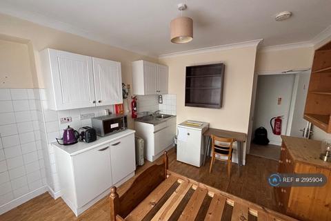 1 bedroom in a house share to rent, Chalk Farm Road, London, NW1