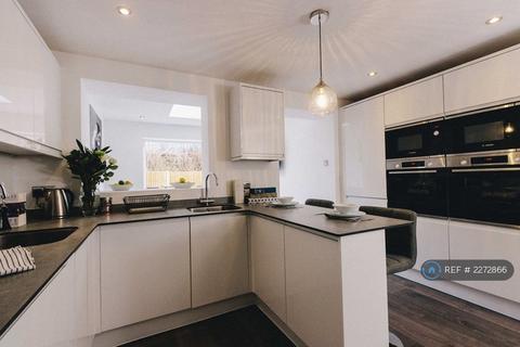 1 bedroom in a house share to rent, Elswick Road, London, SE13