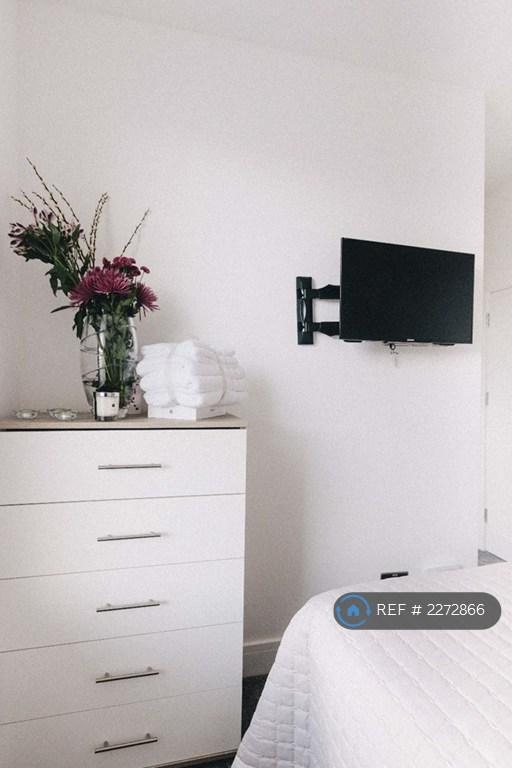 Bedroom 2 £995