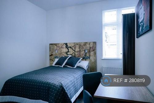 47 Ronin @ £1150 Pcm Ensuite - Available