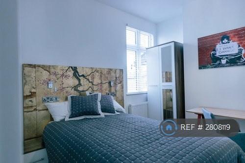 47 Ronin @ £1150 Pcm Ensuite Available