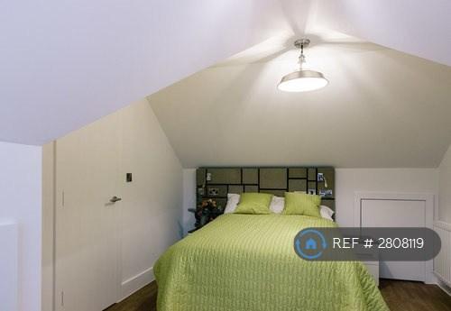 Requiem £1200 Pcm Loft Room Available