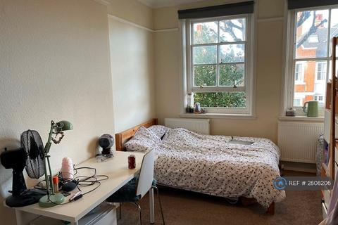 2 bedroom flat to rent, Lingfield Avenue, Kingston Upon Thames, KT1