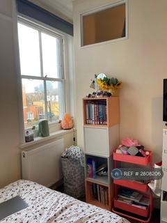 2 bedroom flat to rent, Lingfield Avenue, Kingston Upon Thames, KT1