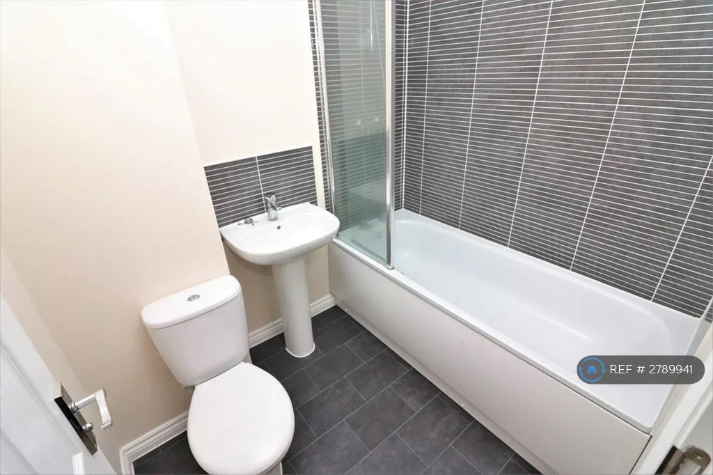 Main Bathroom