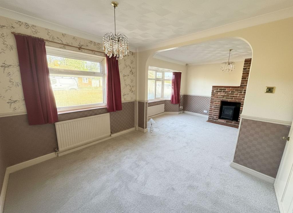 Lounge/Dining Room
