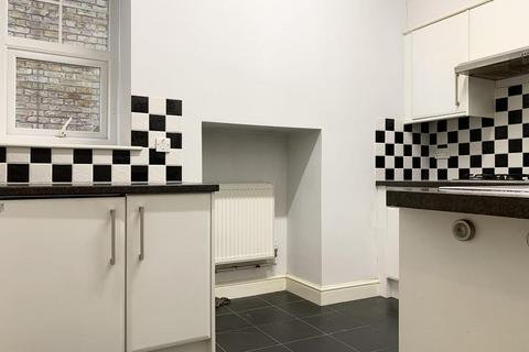 1 bedroom flat to rent, Granville Road, Broadstairs, Kent, CT10