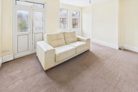 2 bedroom maisonette for sale, Welbeck Road, East Barnet EN4
