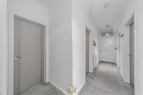 3 bedroom flat for sale, Blackness Avenue, Dundee DD2