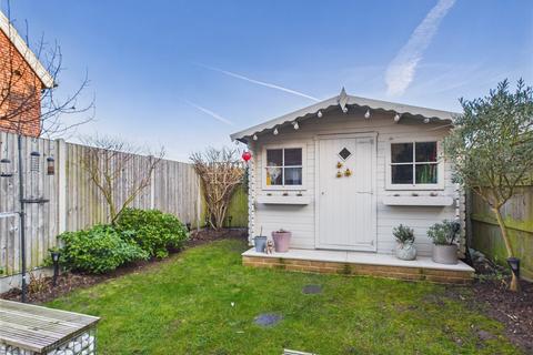 2 bedroom end of terrace house for sale, Dorset Square, Lawford, Manningtree, Essex, CO11