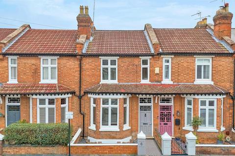 2 bedroom terraced house for sale, Victoria Road, Leamington Spa
