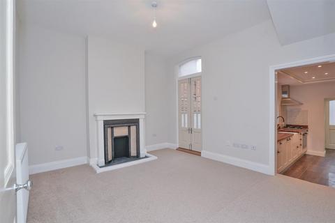 2 bedroom terraced house for sale, Victoria Road, Leamington Spa