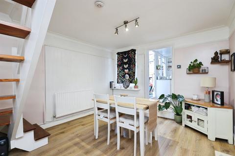 3 bedroom semi-detached house for sale, Kirtle Road, Chesham