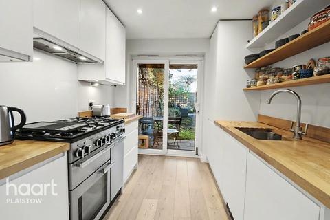 2 bedroom terraced house for sale, Hollybush Street Plaistow, London