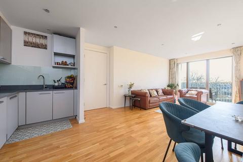 3 bedroom flat for sale, Fortune Green Road, West Hampstead, London, NW6