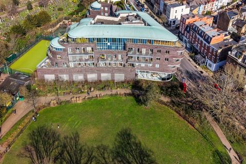 3 bedroom flat for sale, Fortune Green Road, West Hampstead, London, NW6