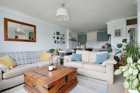 undefined, The Orchards, Longfield Road
