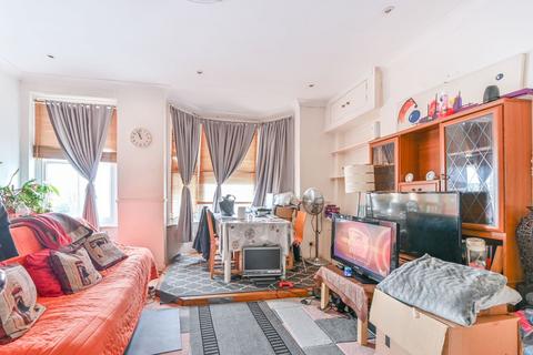 1 bedroom flat for sale, Scrubs Lane, College Park, London, NW10