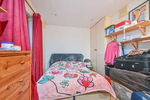 1 bedroom flat for sale, Scrubs Lane, College Park, London, NW10