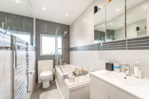 1 bedroom flat for sale, Station Parade, Willesden Green, London, NW2