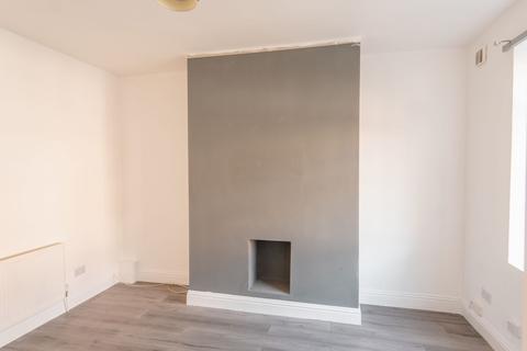 2 bedroom terraced house to rent, Moorfield Grove, Bolton, BL2