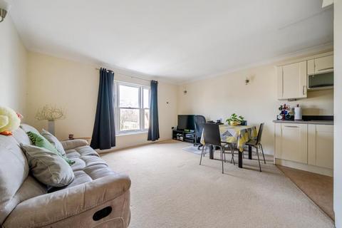 1 bedroom flat for sale, Mill Walk,  Witney,  OX28