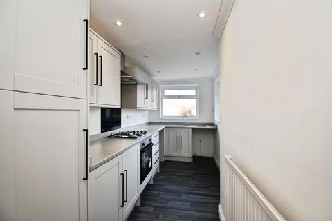 3 bedroom terraced house for sale, North road, Hull