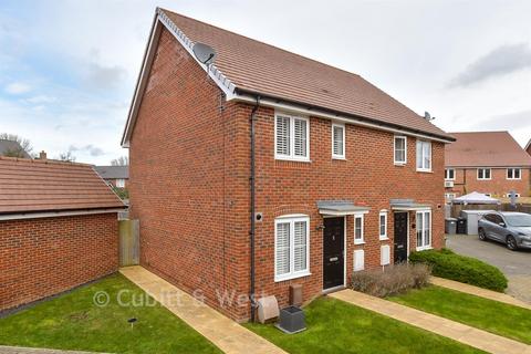 Squires Grove, Eastergate, Chichester, West Sussex