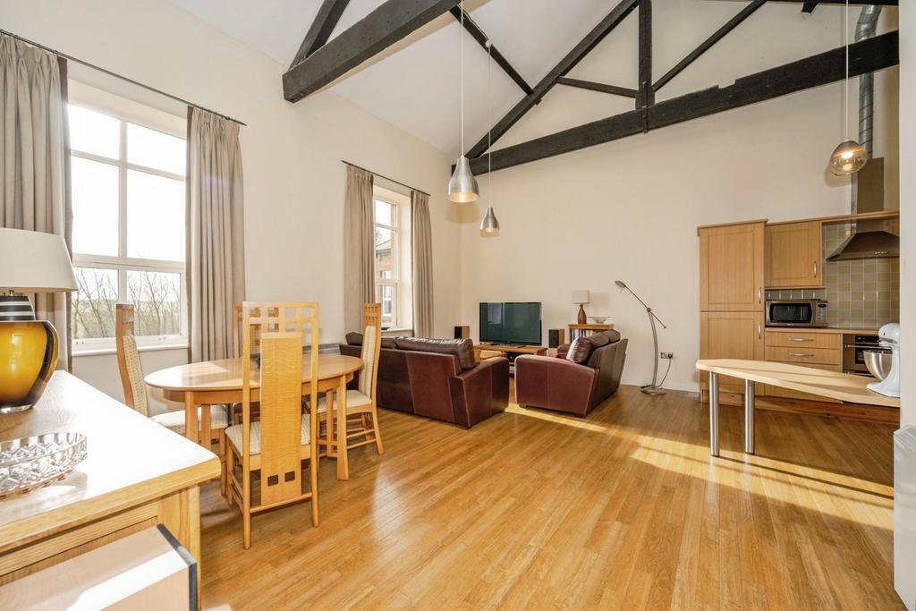Kitchen/Living Space