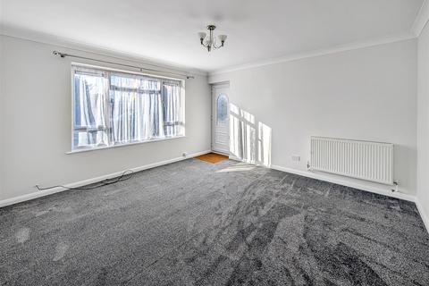 2 bedroom maisonette to rent, Britannia Crescent, Wivenhoe, Colchester