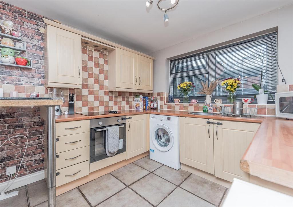 Dining Kitchen: