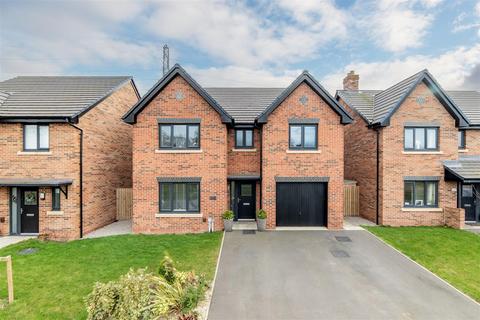 4 bedroom detached house for sale, Snowdrop Drive, Callerton, NE5