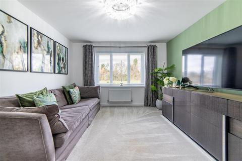 4 bedroom detached house for sale, Snowdrop Drive, Callerton, NE5