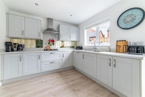 4 bedroom detached house for sale, Snowdrop Drive, Callerton, NE5