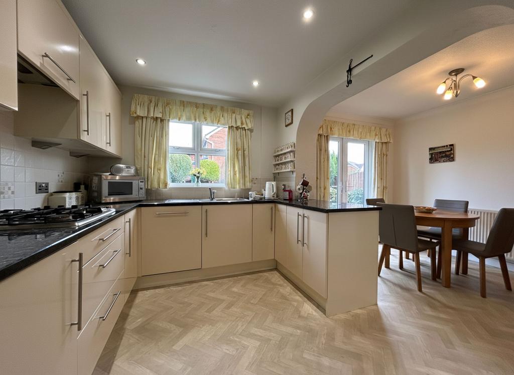 Kitchen/Breakfast Room