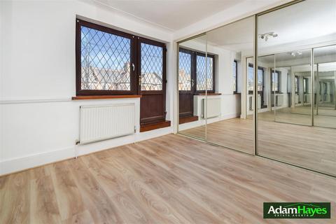 undefined, Manor Park Road, London N2