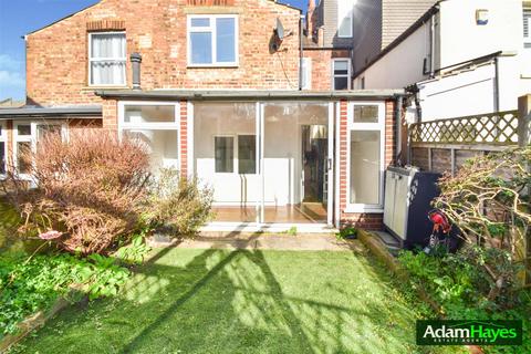 undefined, Manor Park Road, London N2