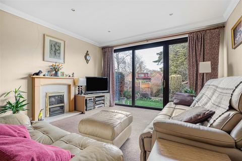 3 bedroom semi-detached bungalow for sale, Courtland Avenue, London