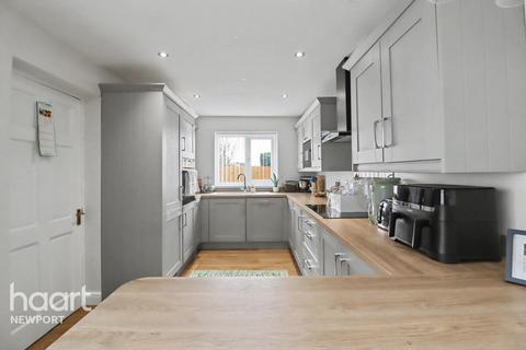 4 bedroom semi-detached house for sale, Greenmeadow Road, Newport