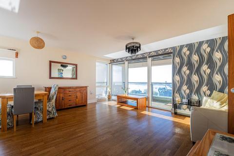 2 bedroom apartment to rent, Falcon Drive, Cardiff CF10