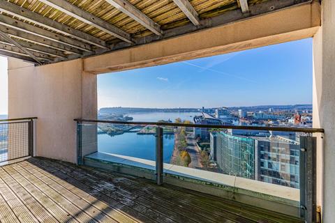 2 bedroom apartment to rent, Falcon Drive, Cardiff CF10