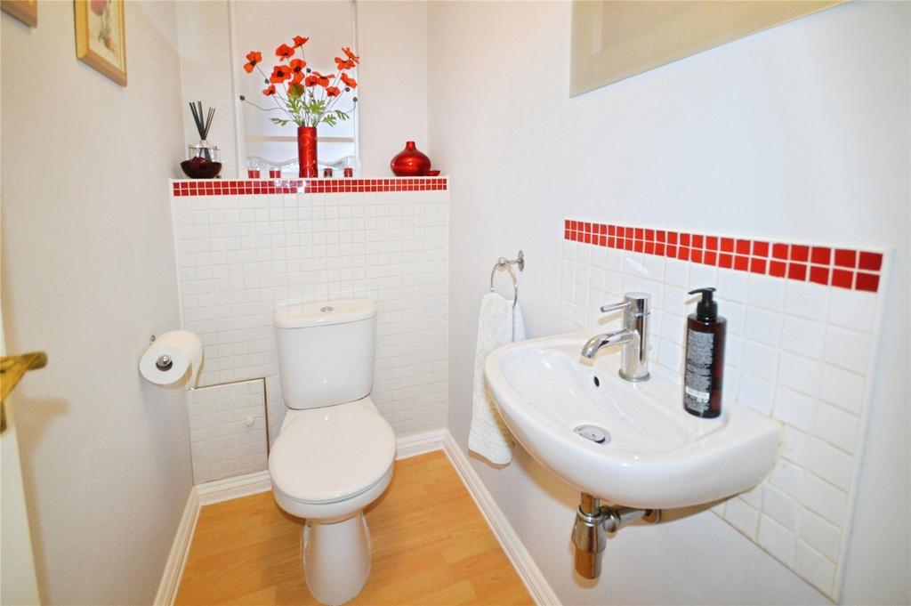 Cloakroom/Wc