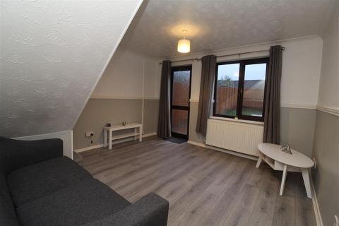 2 bedroom house to rent, Maes Yr Hafod, Cardiff CF15