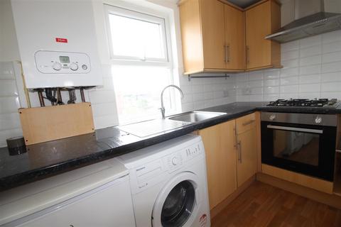 1 bedroom apartment to rent, Queens Road, London E17